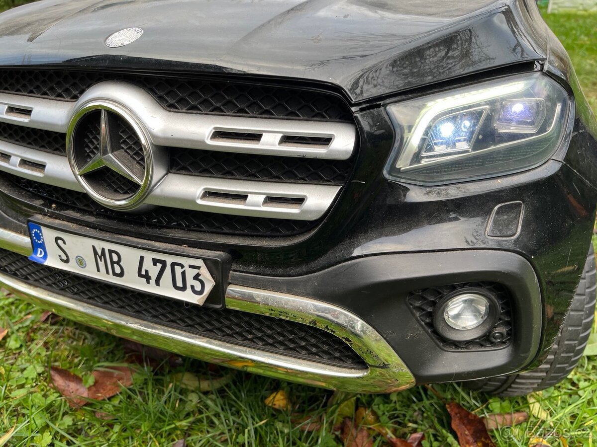 Čtyřkolka Mercedes pickup - 2