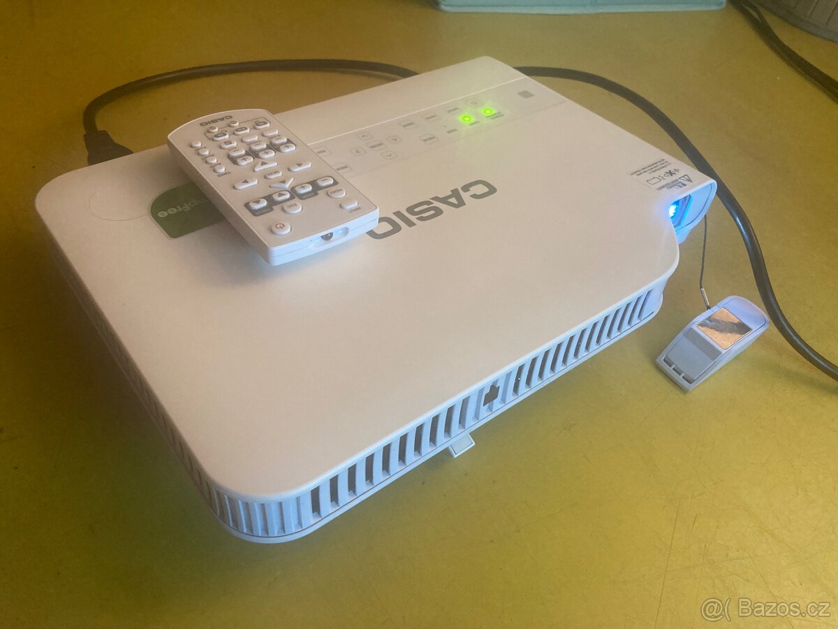 LED projektor CASIO - 2