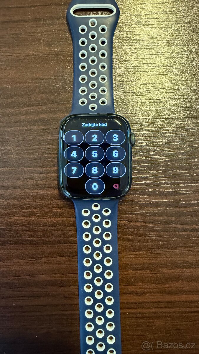 Apple Watch 7 45mm + kryt ULTRA - 2