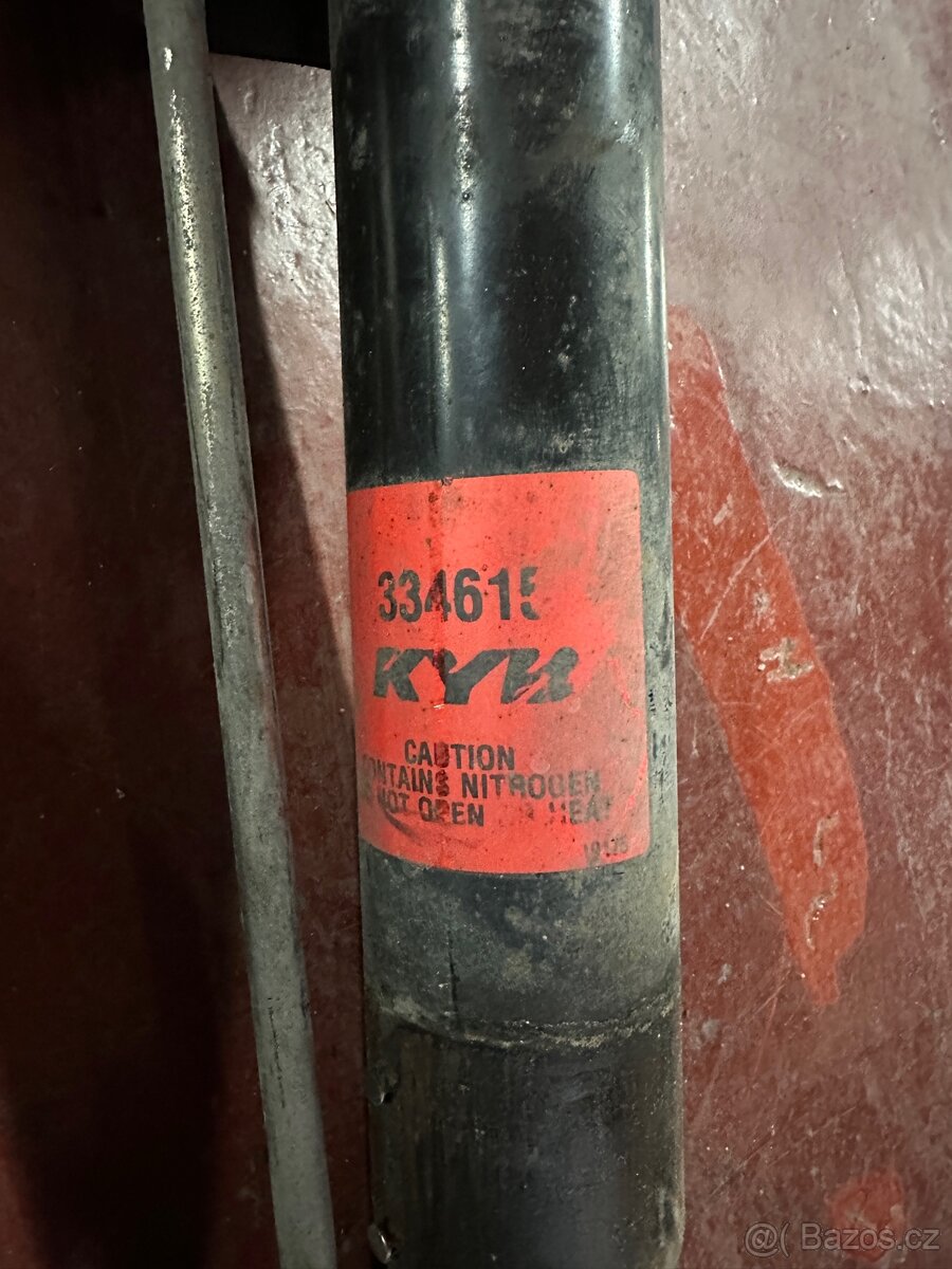 Tlumiče KYB, horní uložení, tyčky stabu e46 - 2