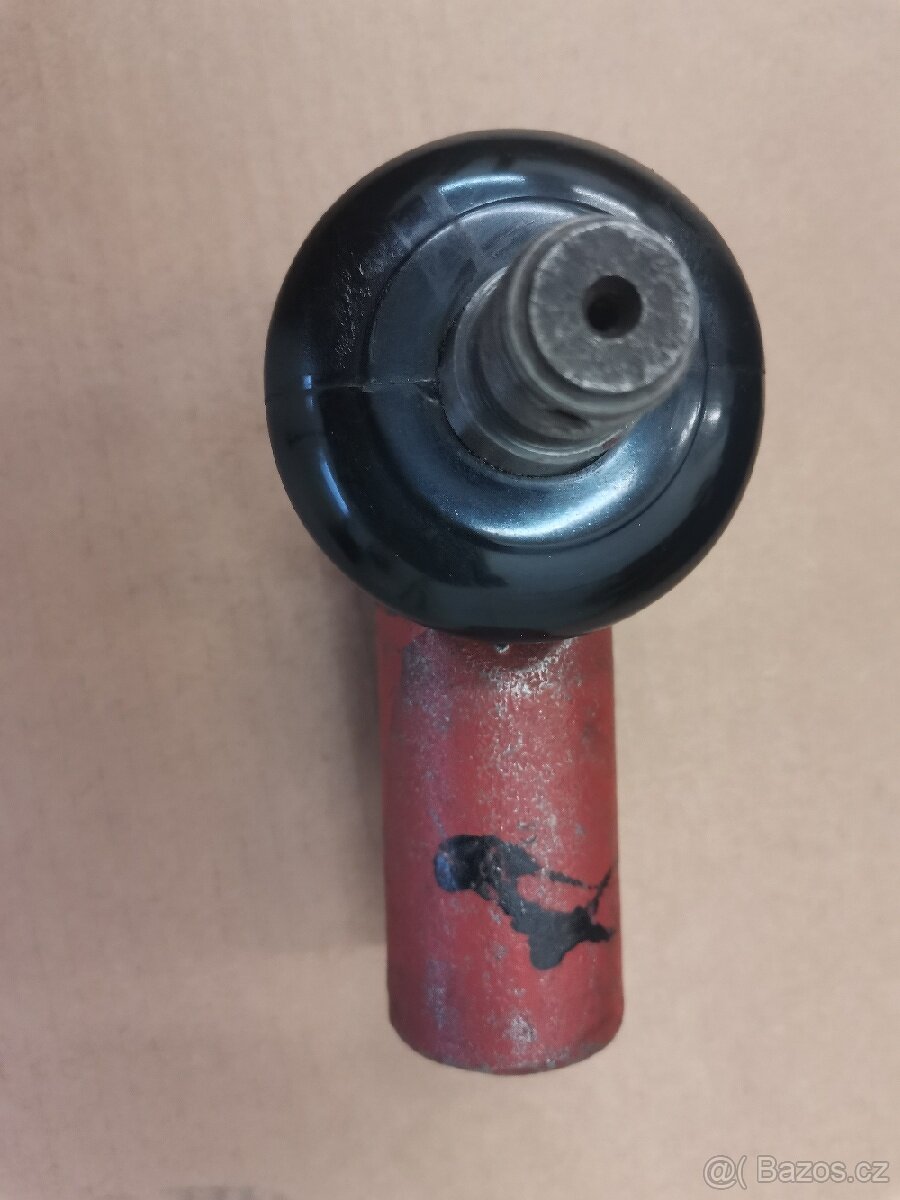 Auto náhradní díly - 2