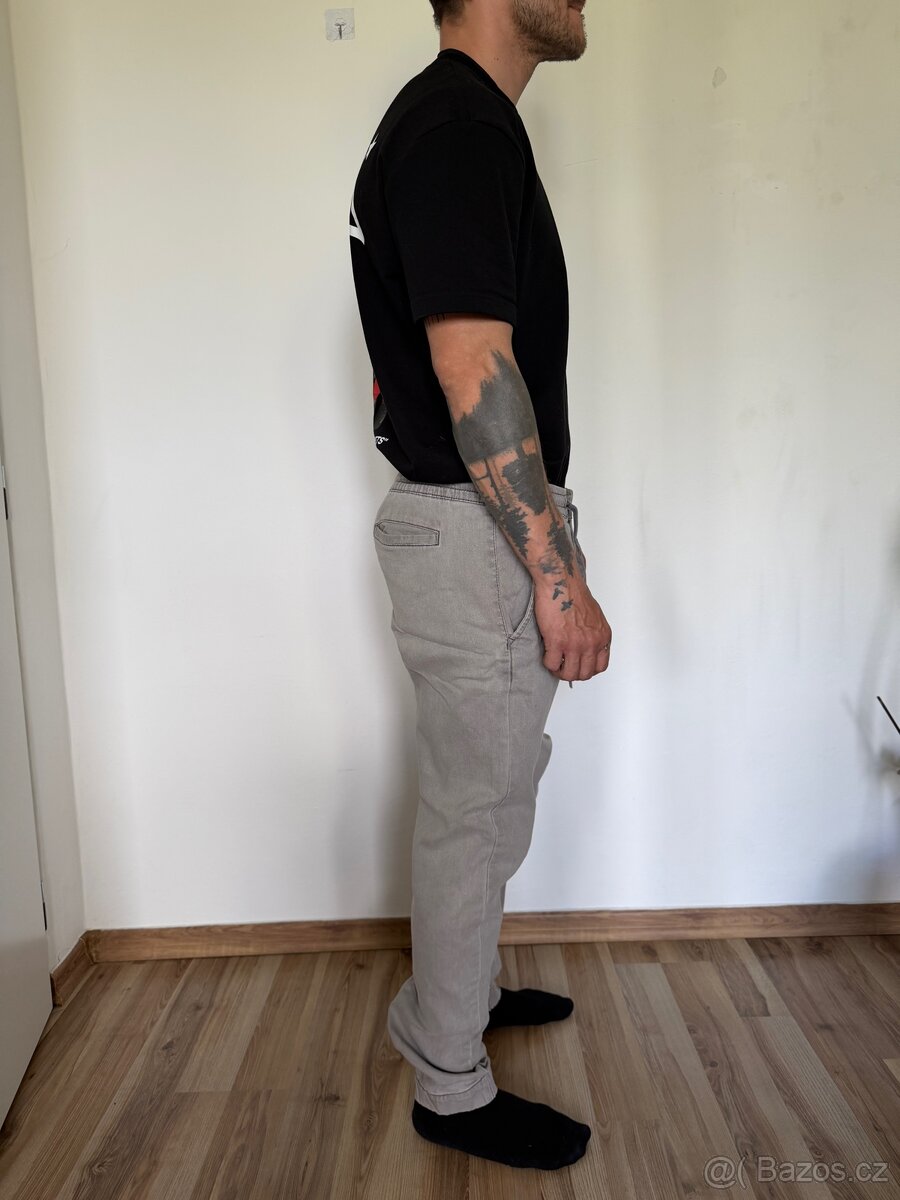 Pánské šedé kalhoty - 2