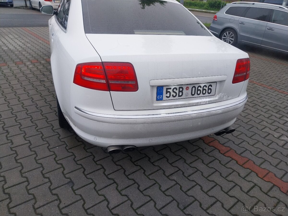 Audi A8 4.2 benzín 257kw - 2