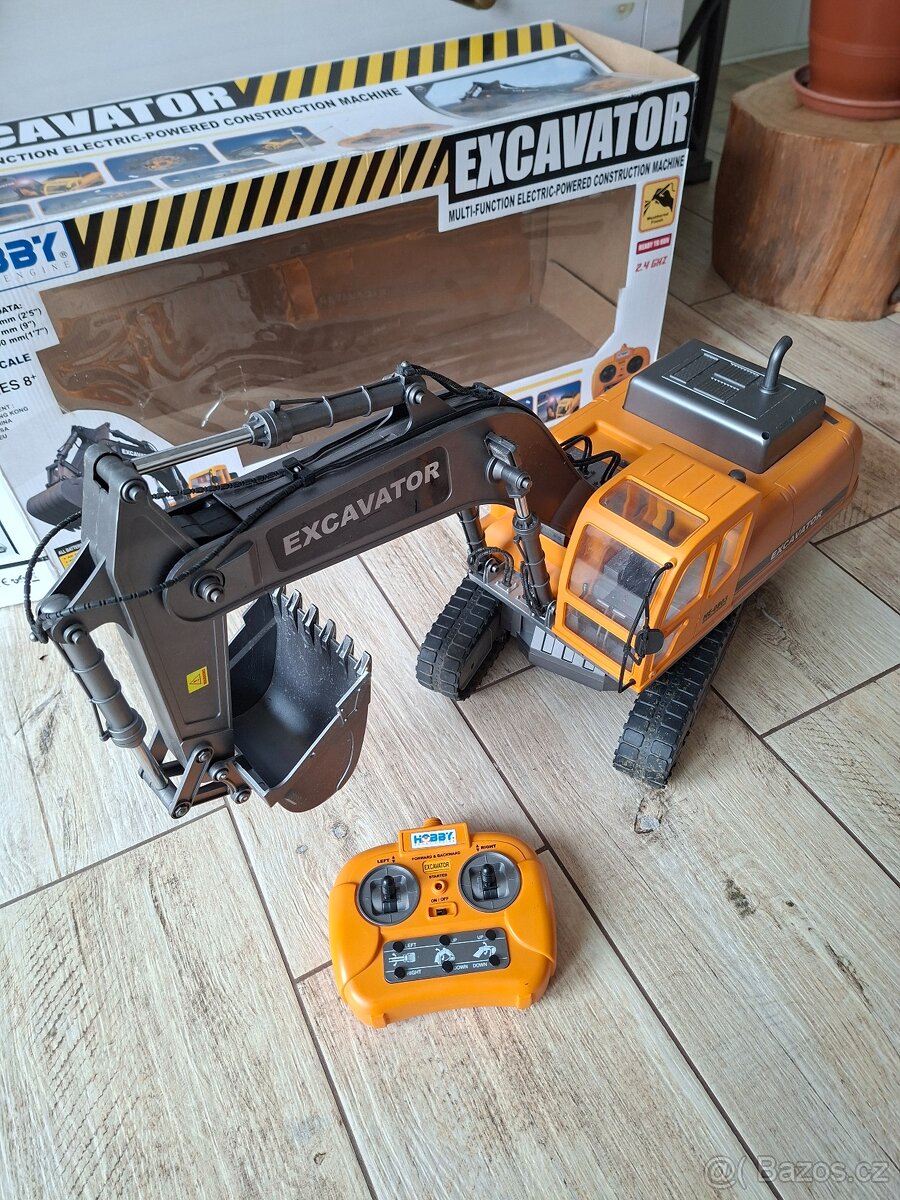 Pásový RC bagr - hobby engine - 2