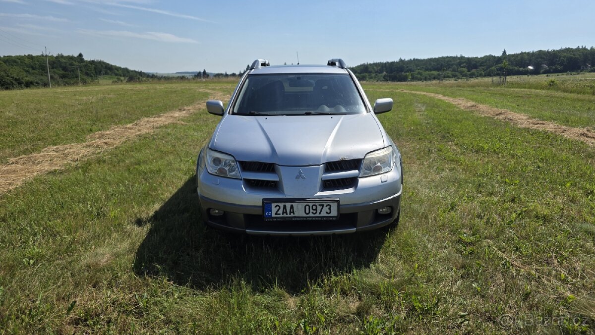Mitsubishi Outlender 2.4 LPG - 2