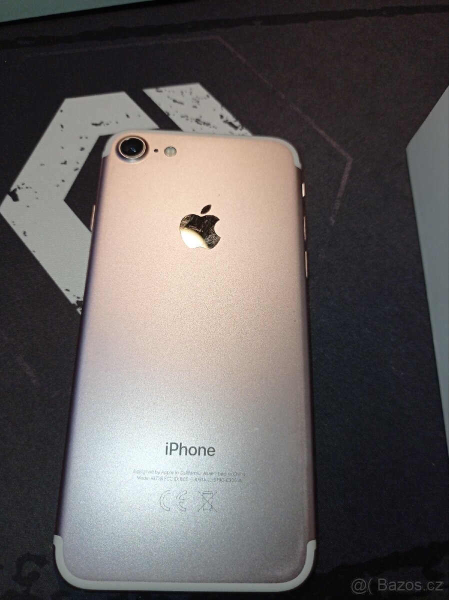 Apple iPhone 7 - 2