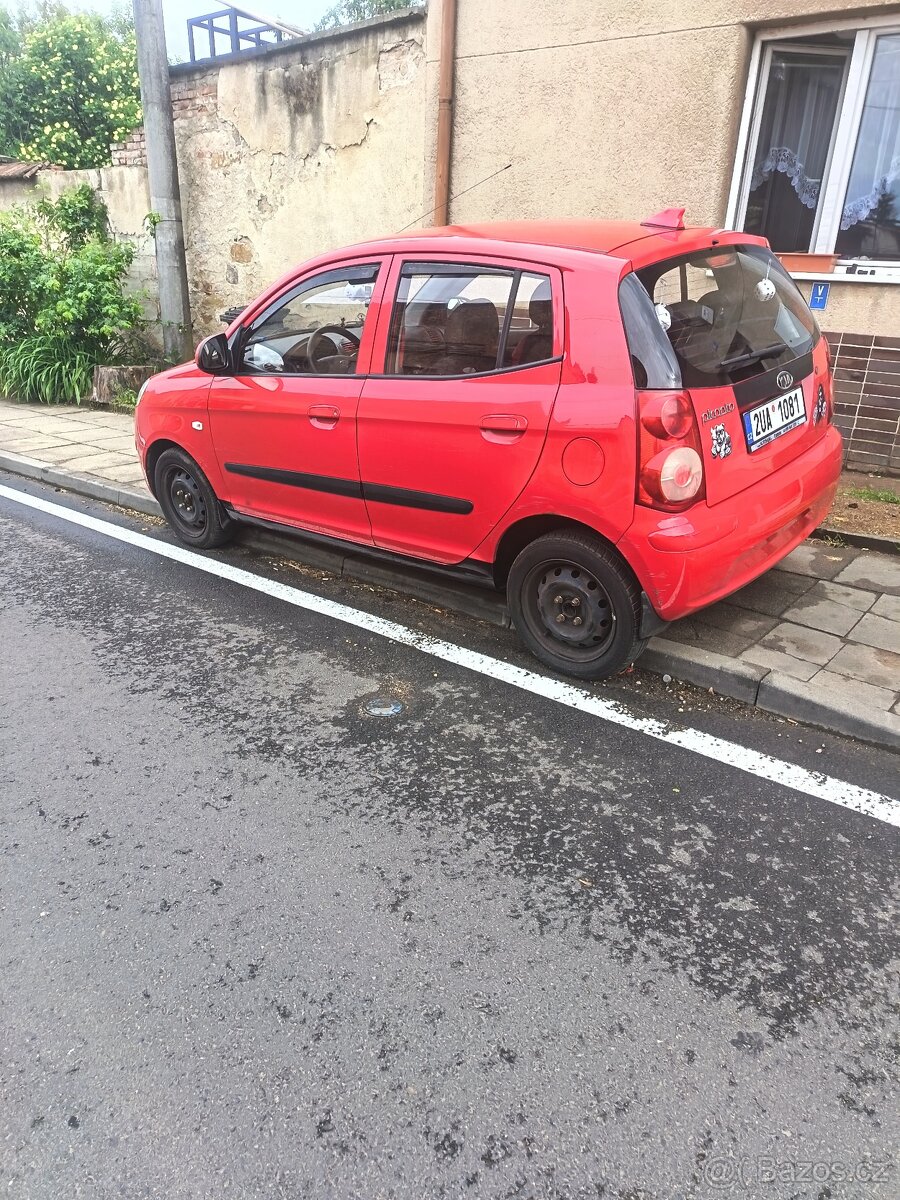 Kia Picanto rok 2010 - 2