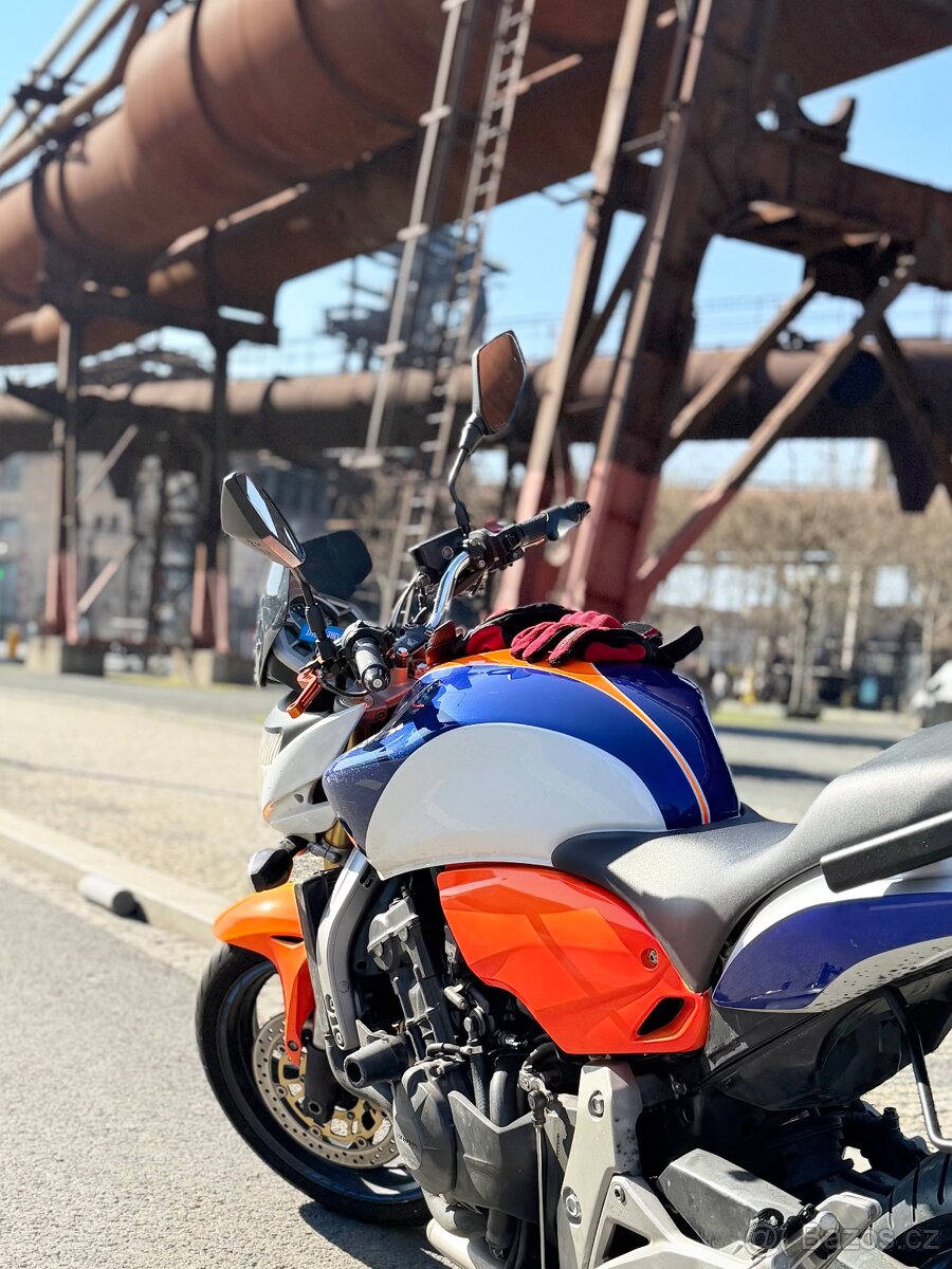 Hornet 600 - 2