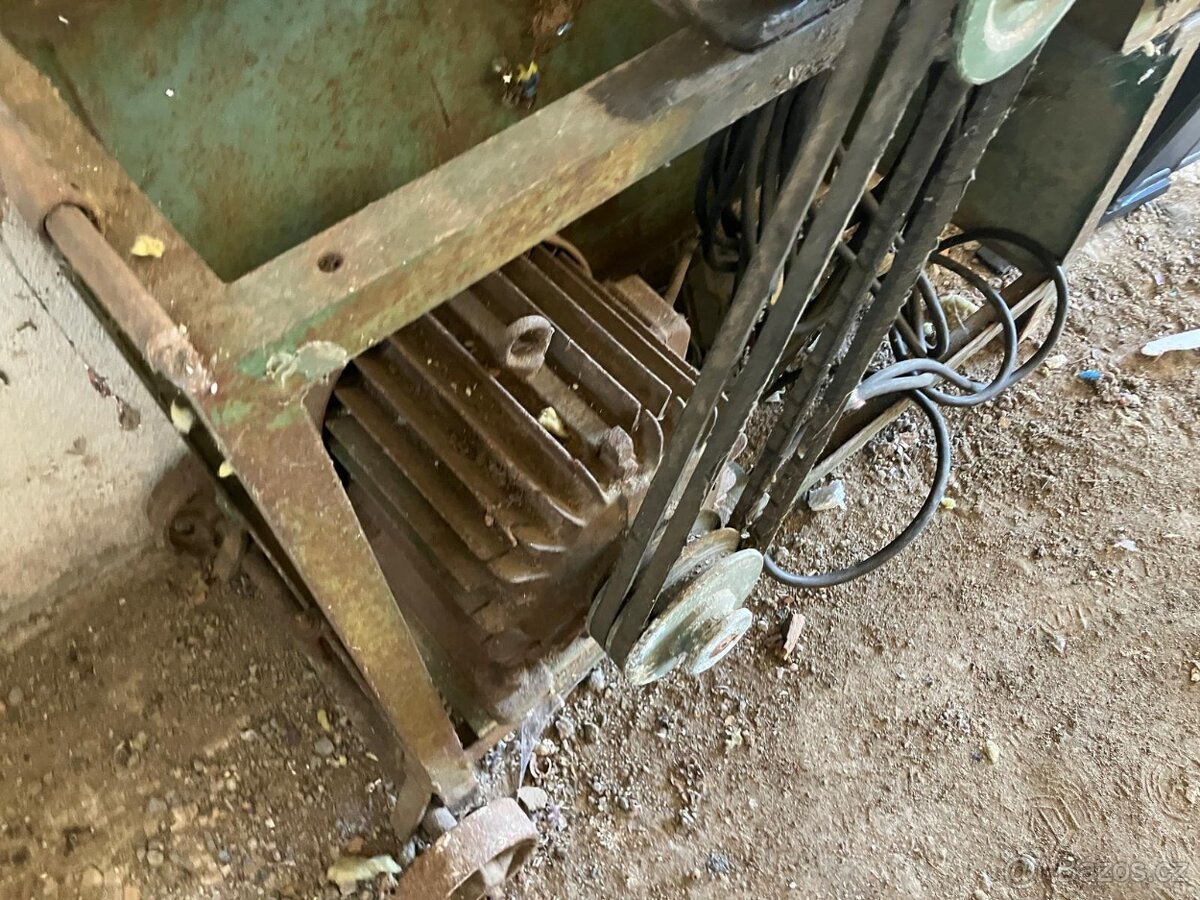 Okružní pila, cirkulárka. - 2