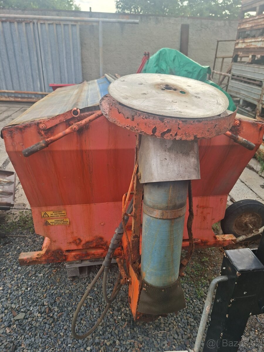 Kobit sypač pro multicar - 2