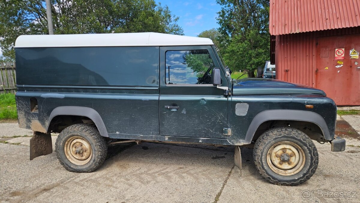 Land Rover Defender 110 Hard Top