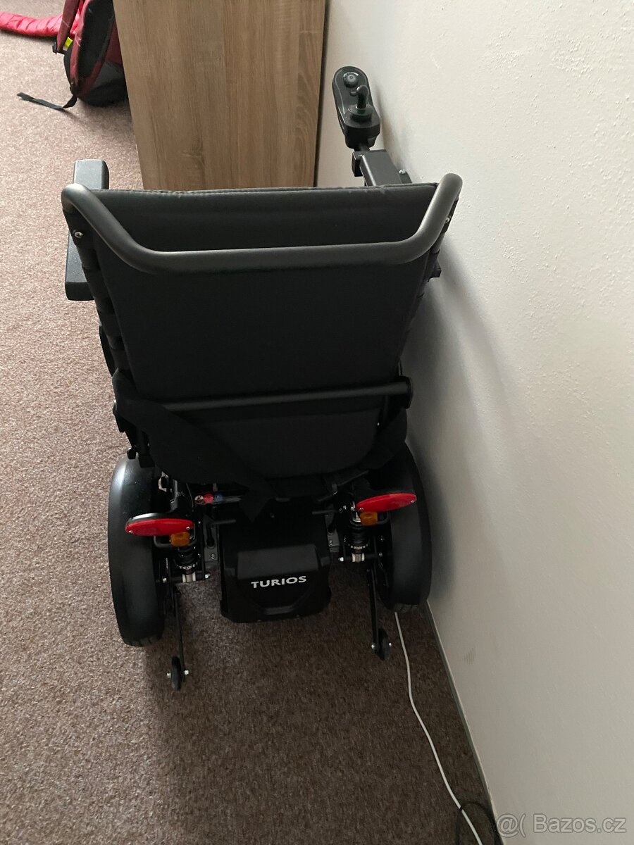 Elektrický invalidní vozík - 2