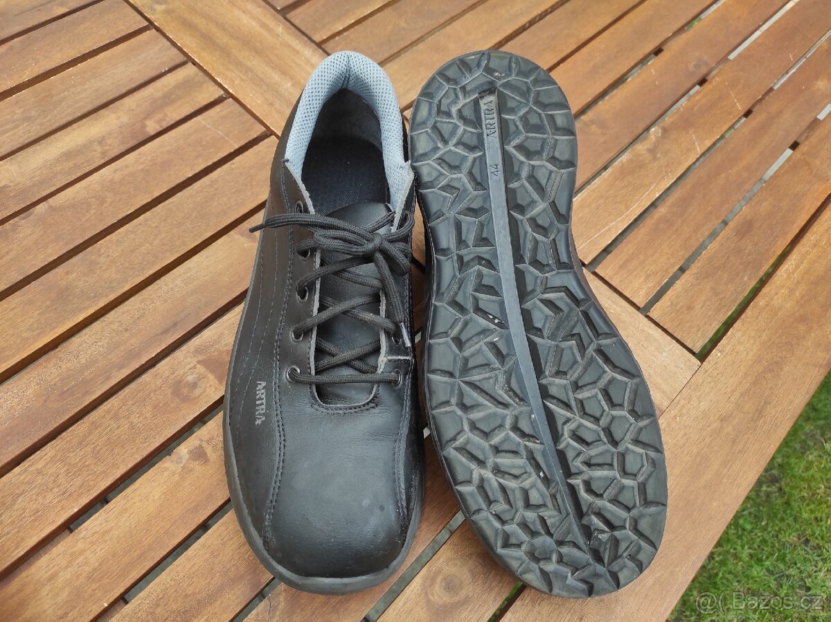Pracovní boty 44 s kovovou špičkou - 2