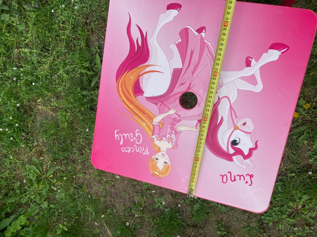 Dětský stolek a židle - 2