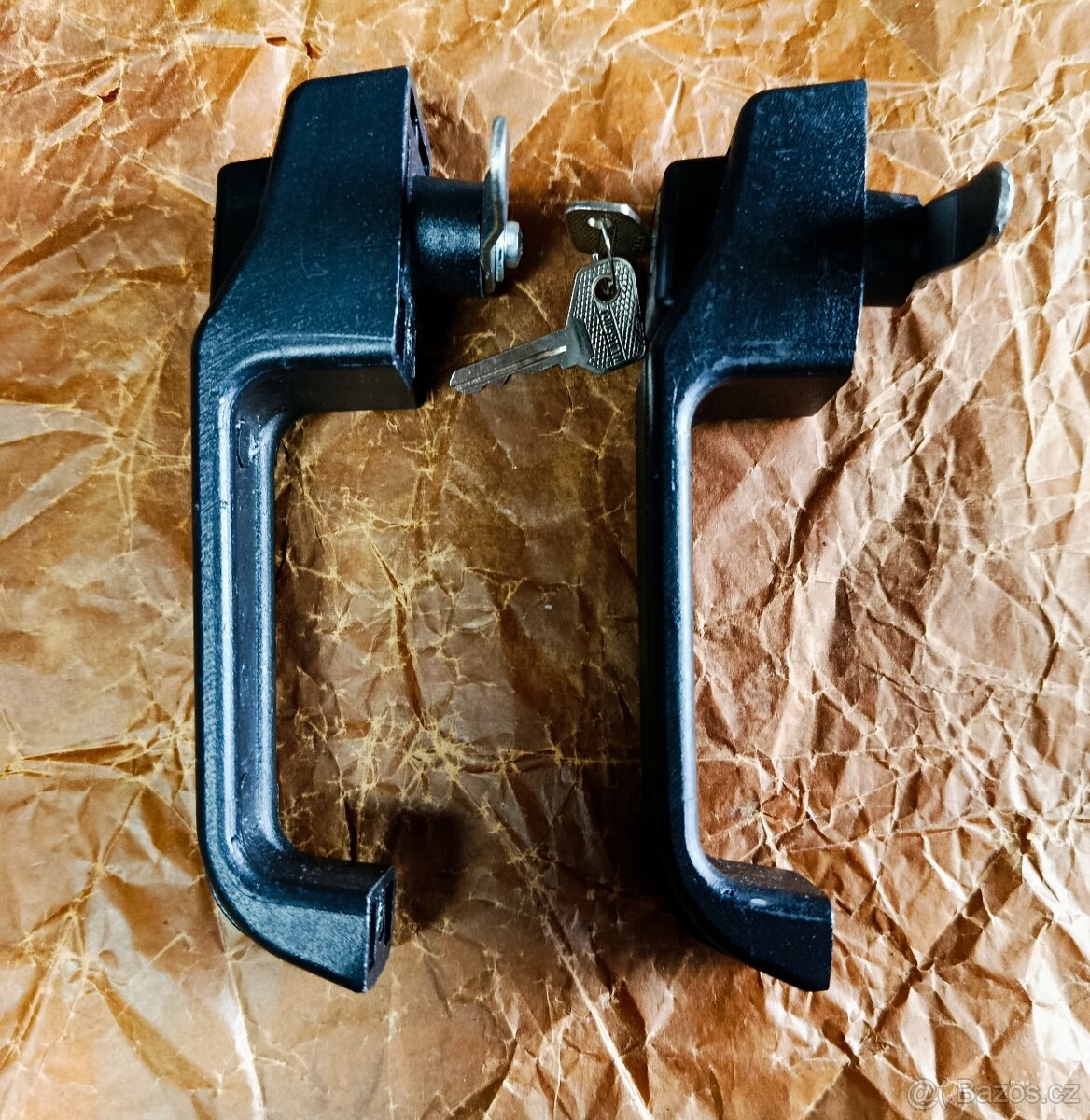 UAZ HUNTER - kliky dveří - 2