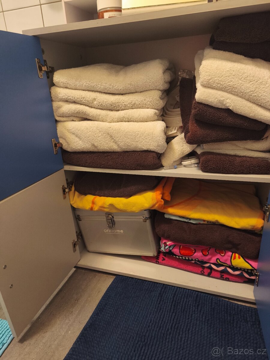 Malá skříňka dlaždicové modro šedá - 2