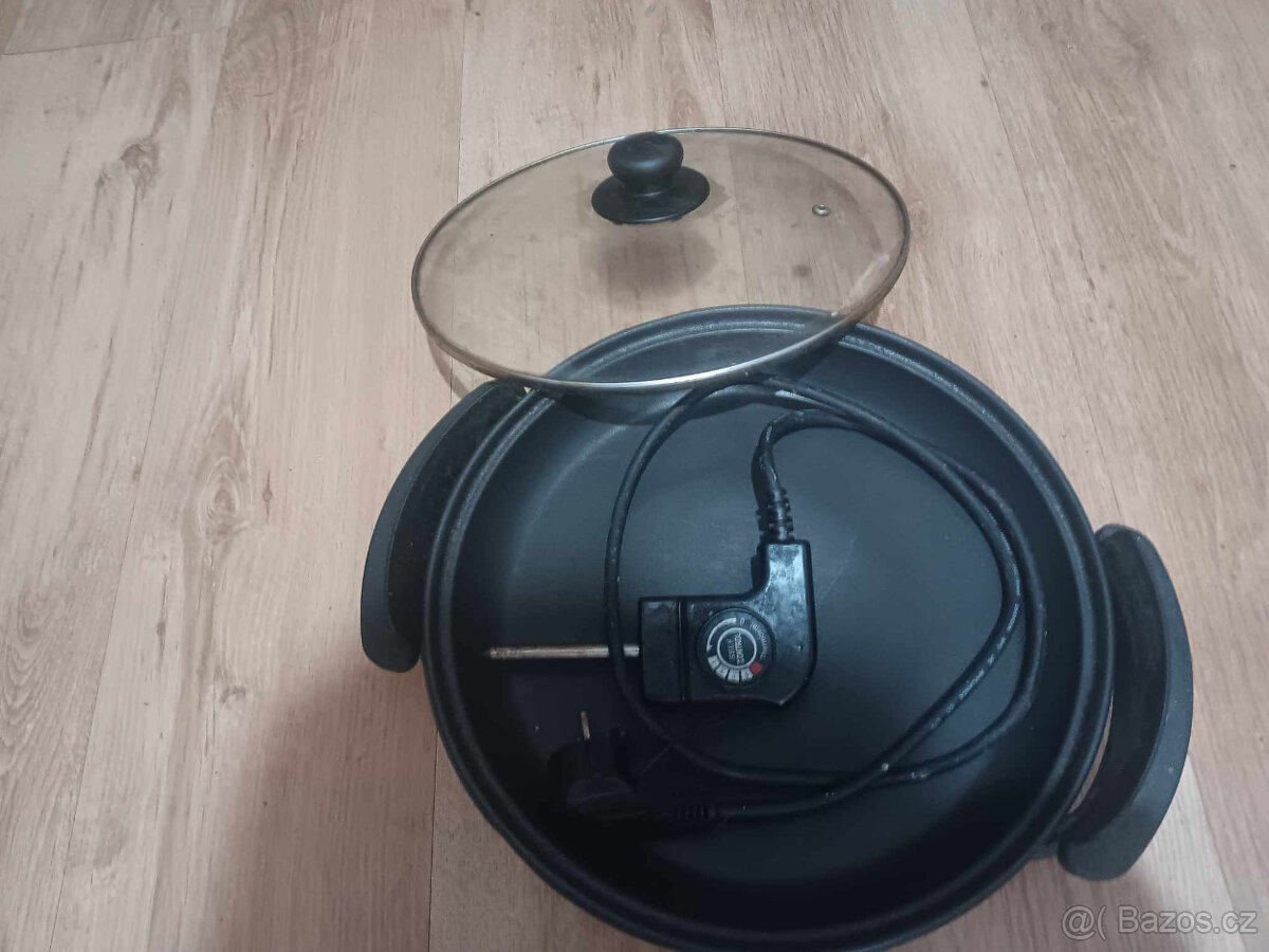 Elektrická pánev. - 2