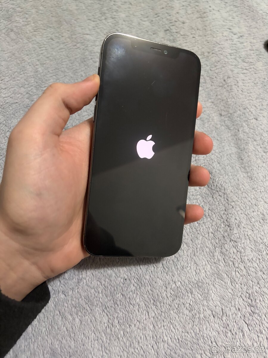 IPhone 12 Pro 128GB Černý - 2