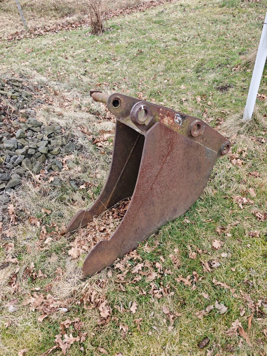 Traktorbagr Bělorus - 2