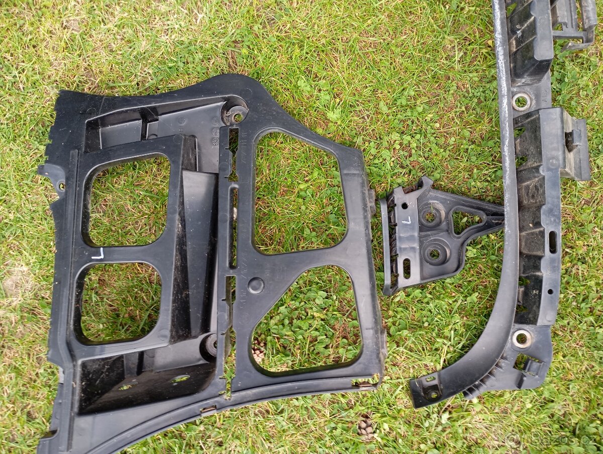 BMW e91 držáky zadního nárazníku - 2