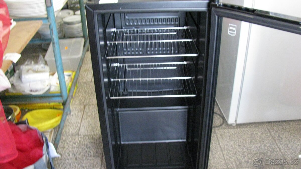 Lednice prosklená - 2