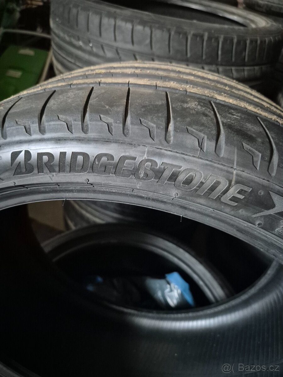 Bridgestone Potenza 265/35 R21 101Y - 2