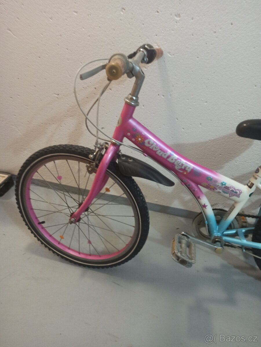 Dívčí kolo vel 22 - 2