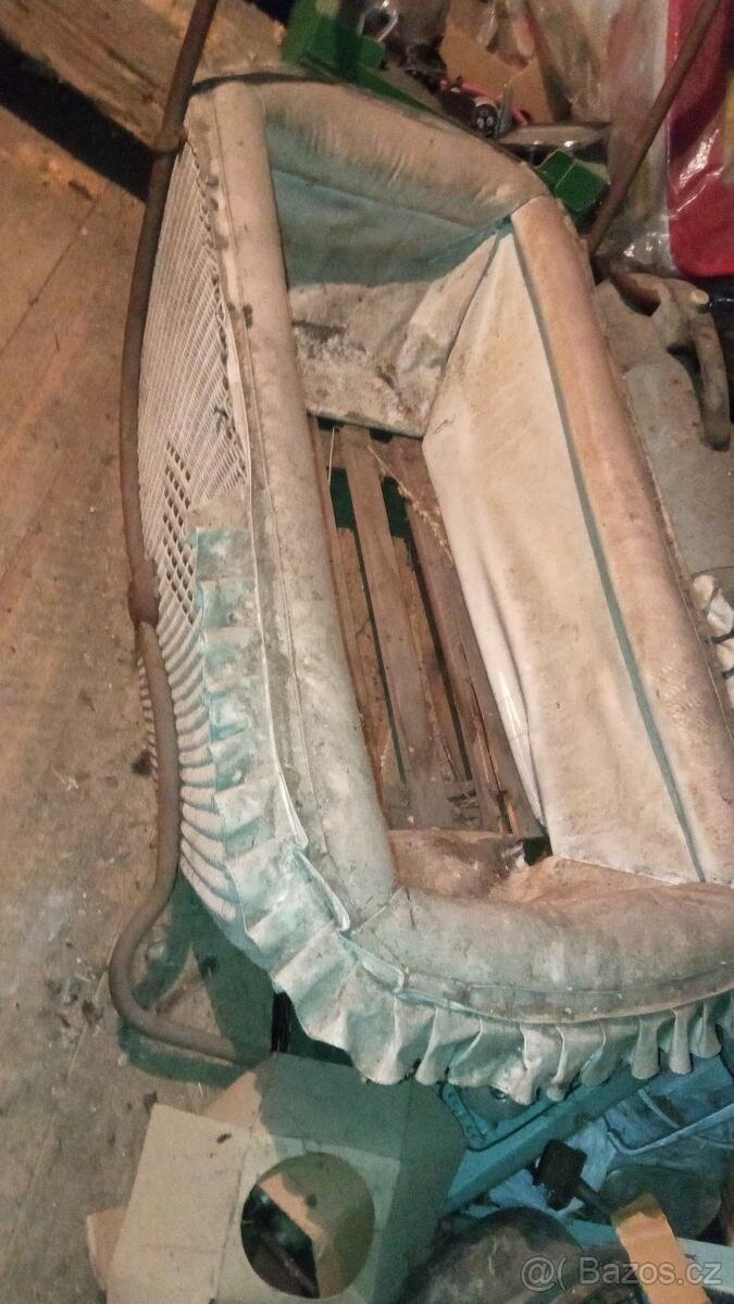 Kočárek pro miminka, košatina. - 2