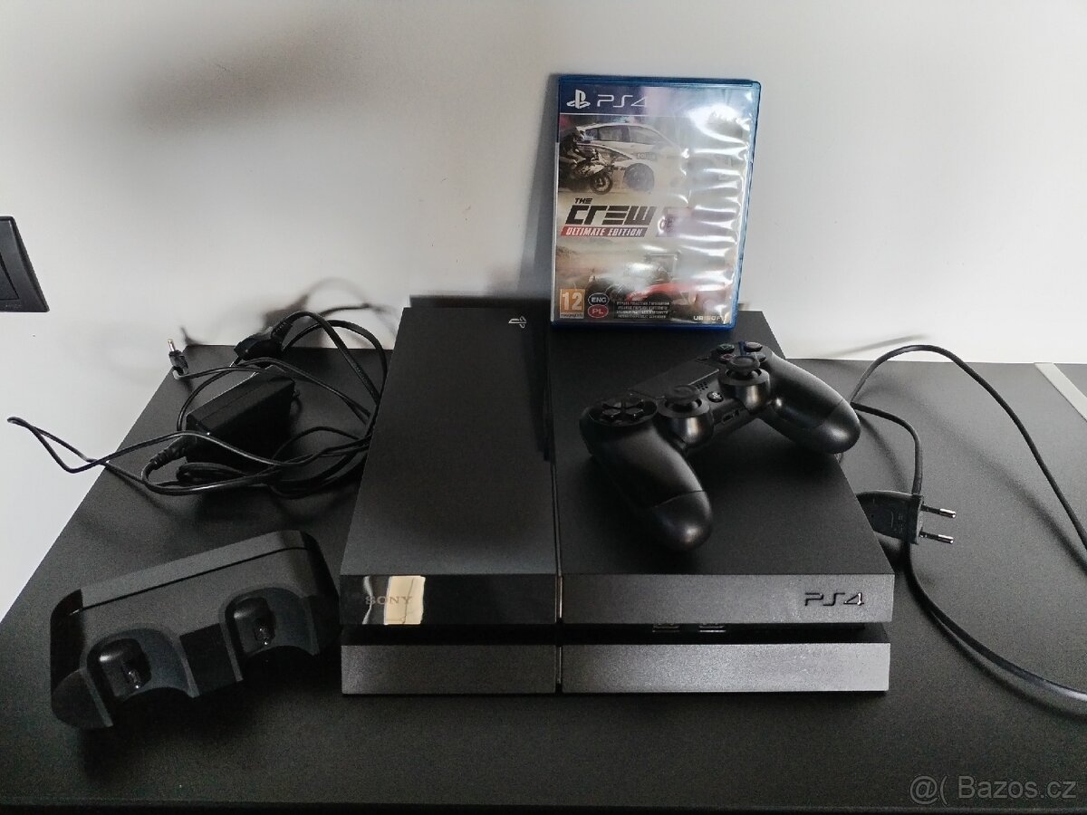 PlayStation 4 Slim - 2