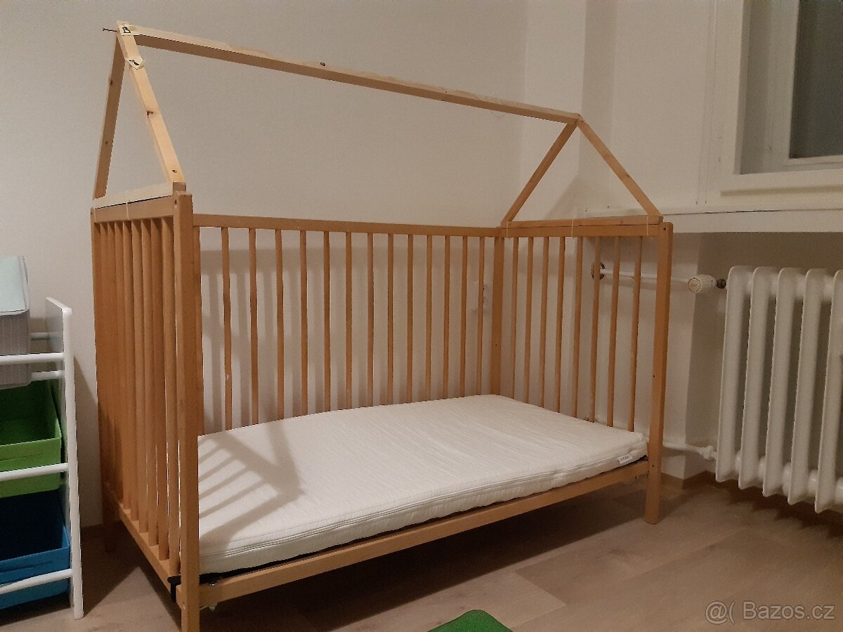 domečková postýlka s příslušenstvím - 2