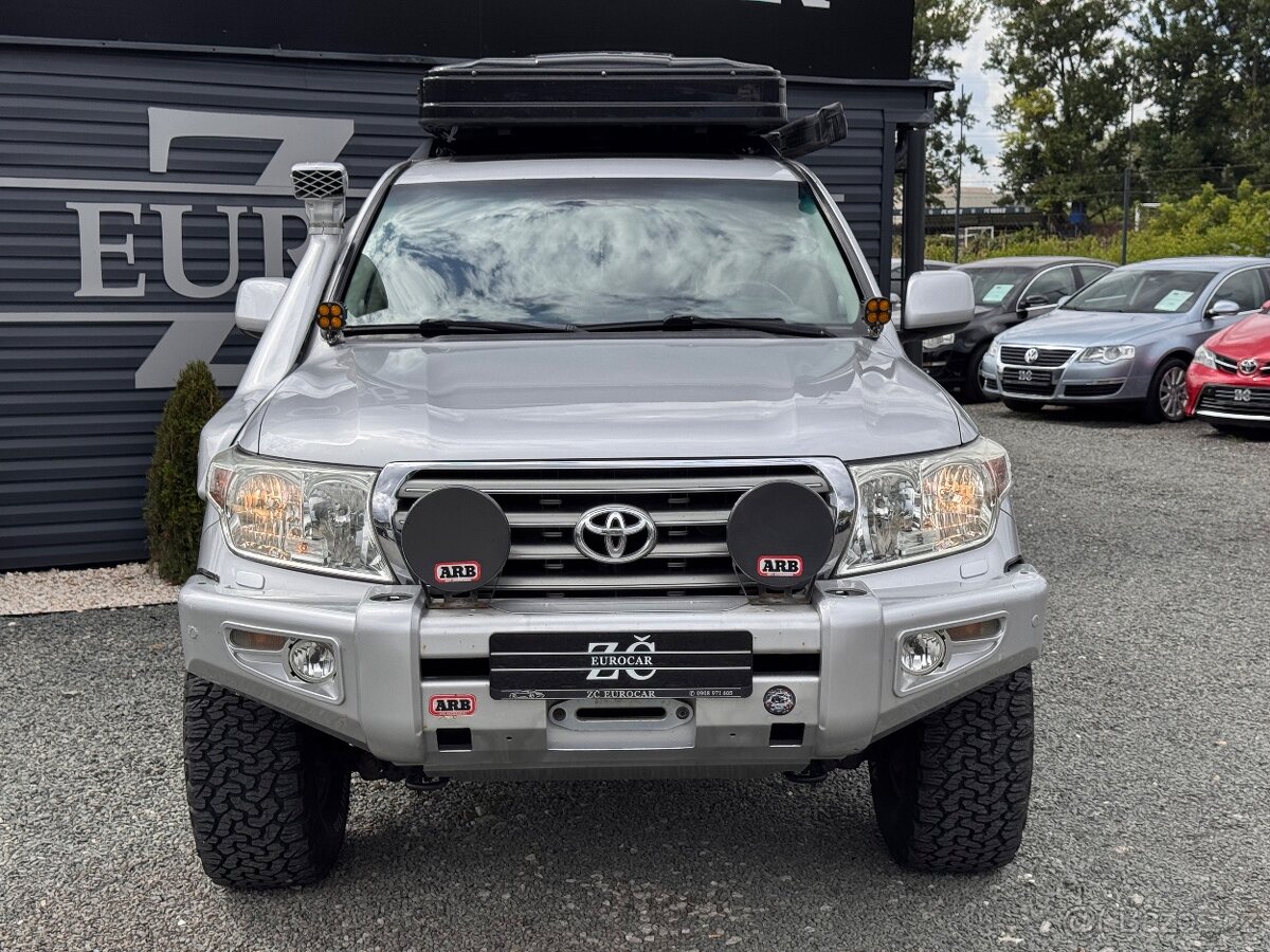 Toyota Land Cruiser 200 4.5D V8 - 2