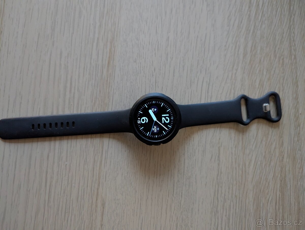 Google Pixel Watch + kryt Spigen - 2