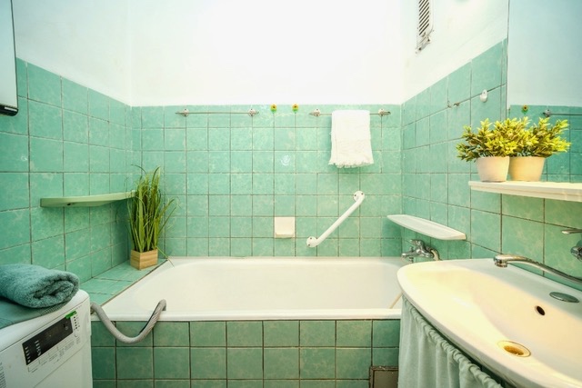 Prodej bytu 74 m2 v Českých Budějovicích před rekonstrukcí - 2