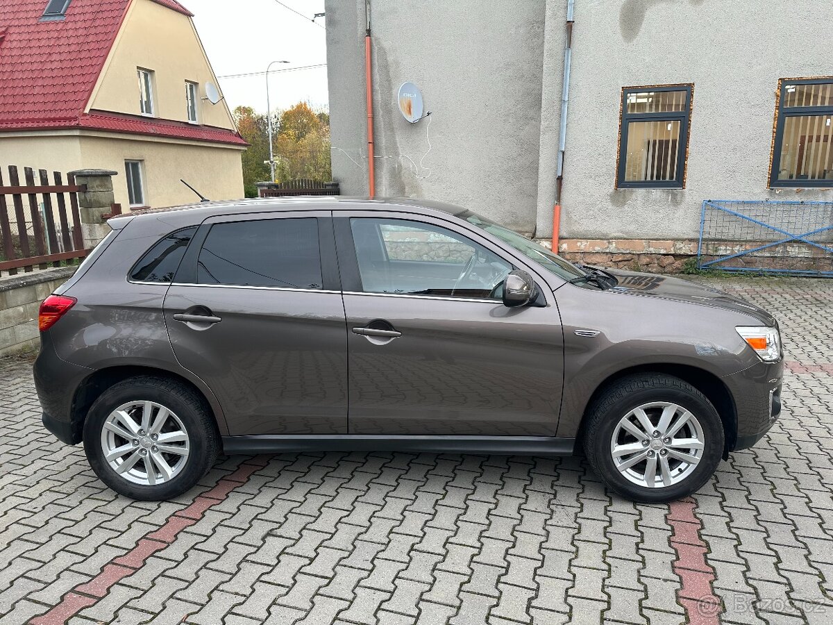 Mitsubishi ASX 1.6 86kW 2013 143215km 1.majitel vyhřev sedad - 2