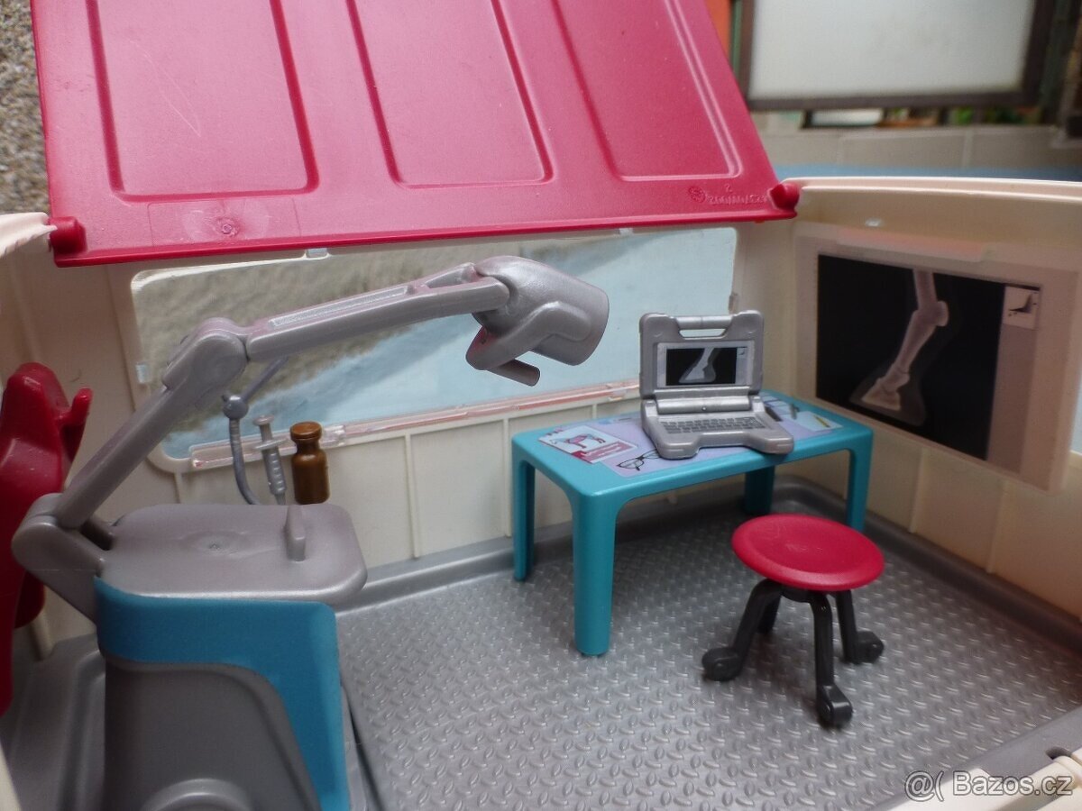Prodám schleich set mobilní veterinární klinika - 2