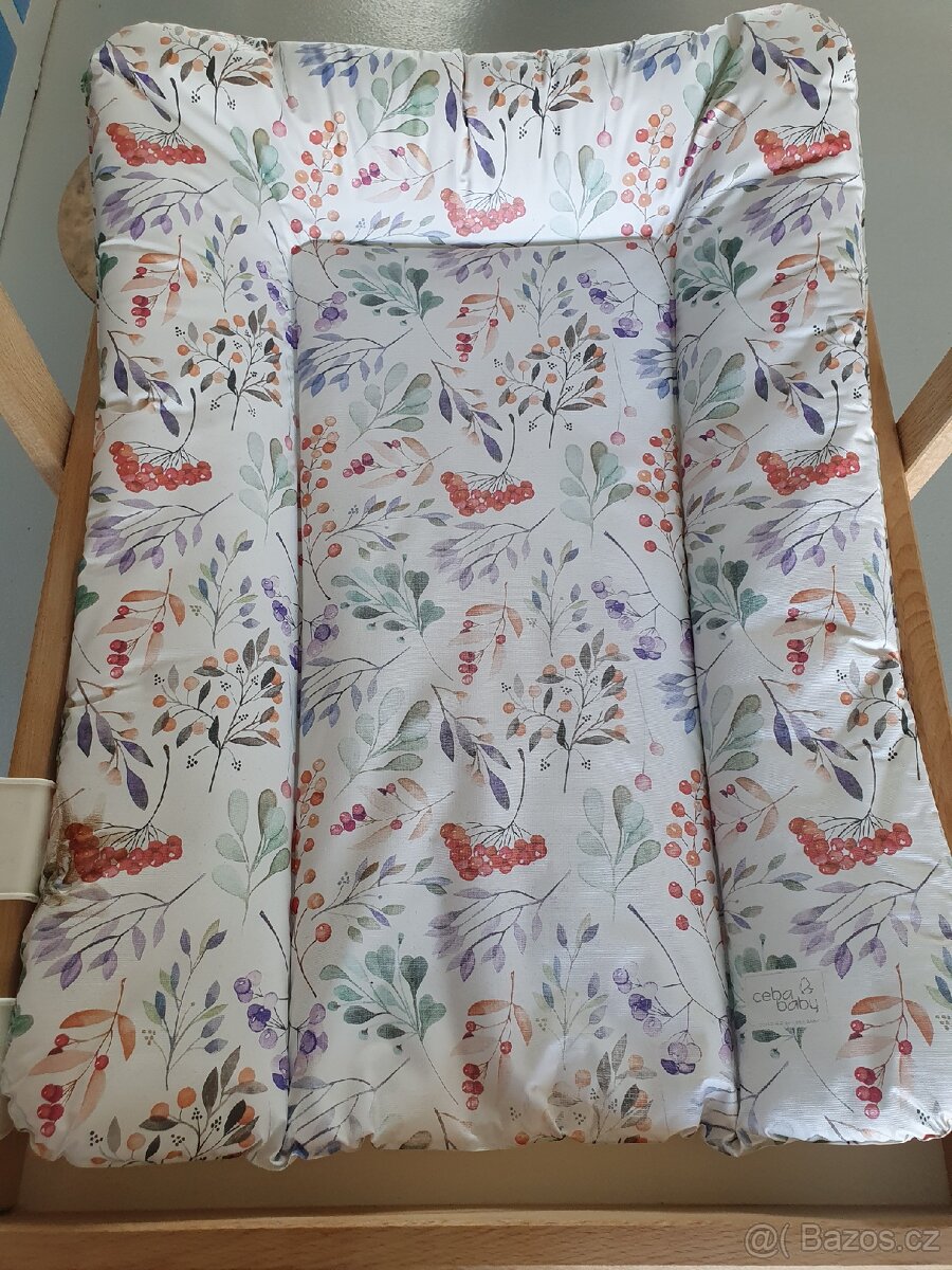 Přebalovací pult vč. podložky, misek, hrazdičky - 2