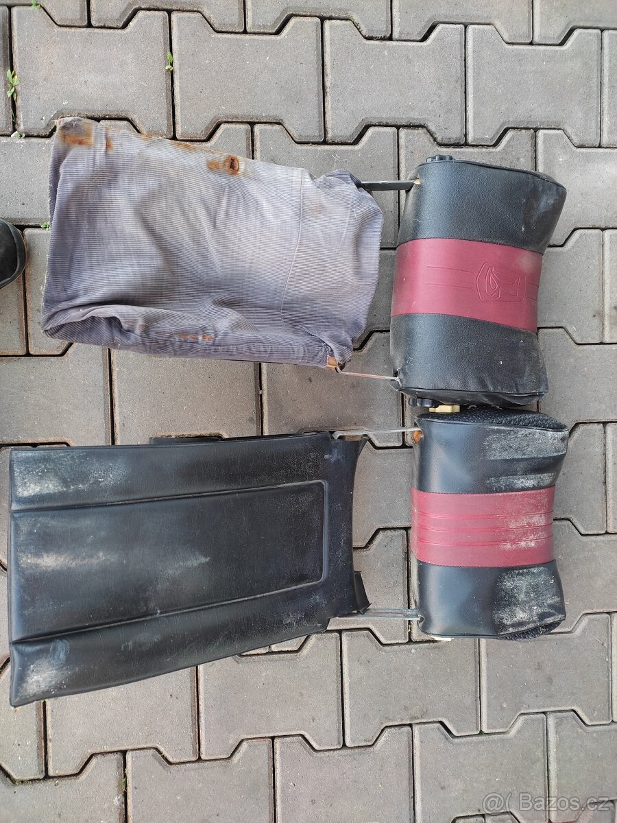 Lada Vaz dobové opěrky - 2