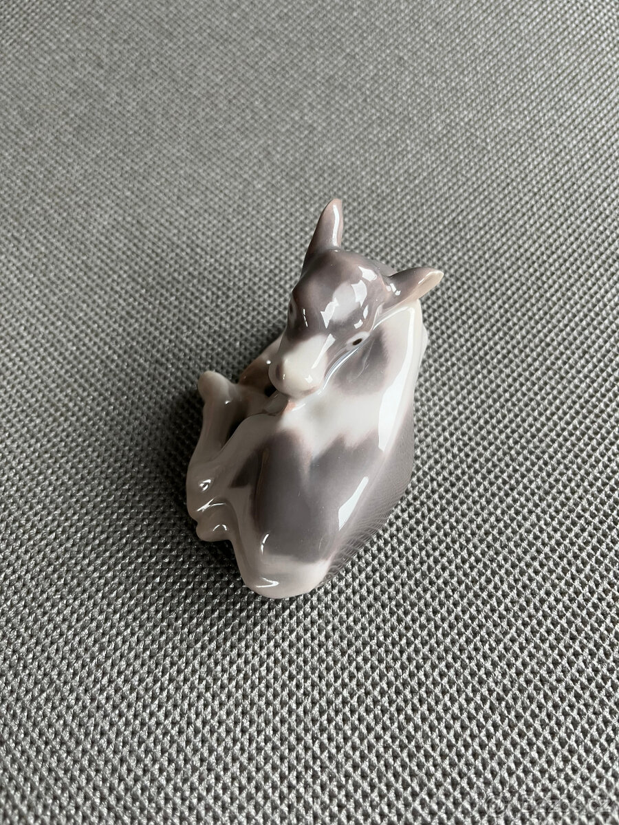 Bing&Grondahl Kodaň Soška Telátko D 7 cm - 2