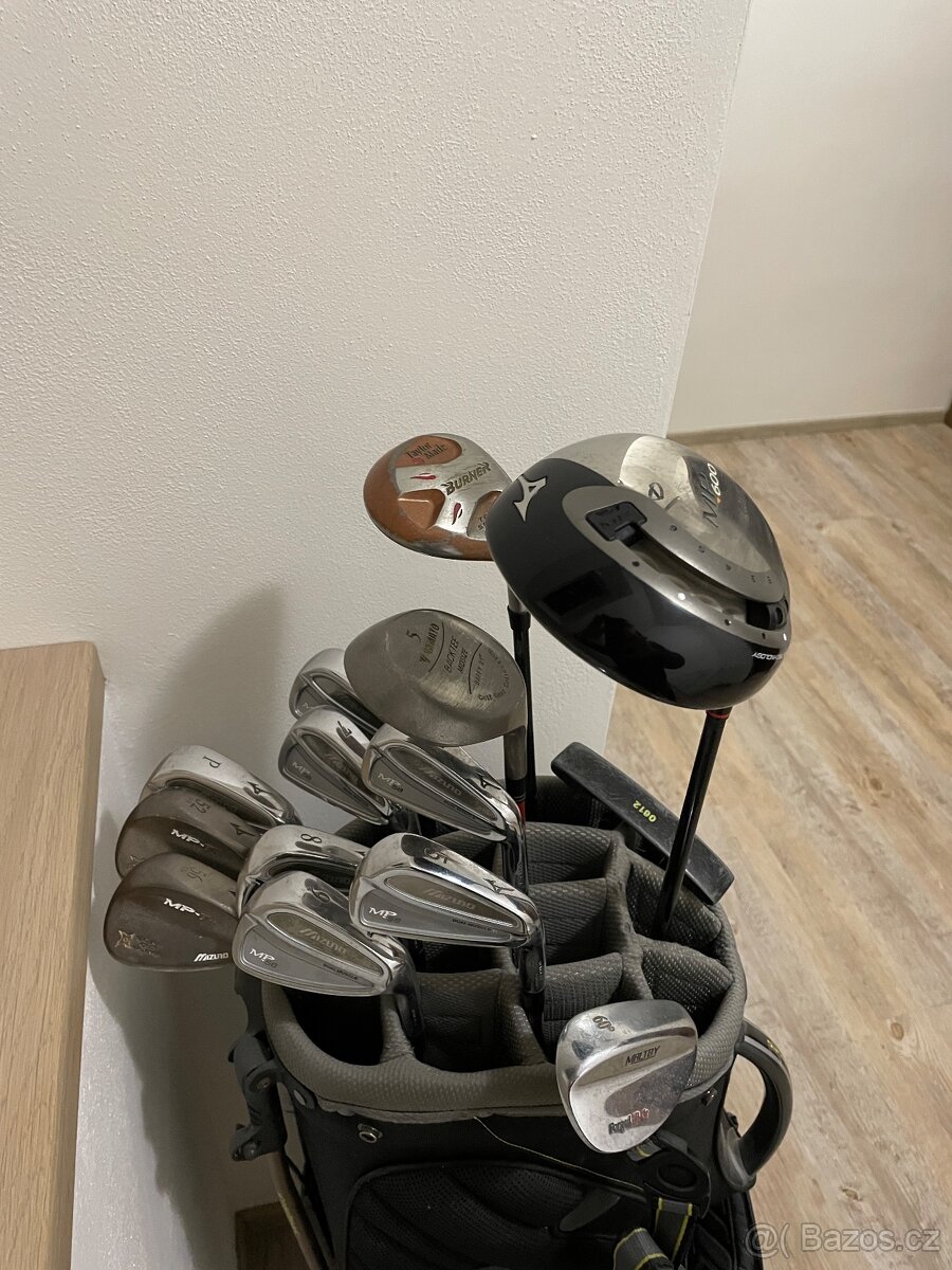 MIZUNO golfové hole v bagu Nike - 2