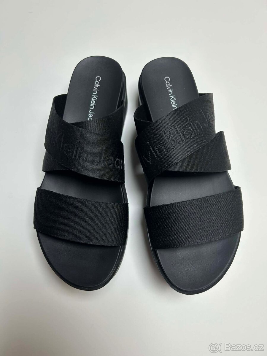 Pantofle na platformě Calvin Klein vel. 39 dámské - 2