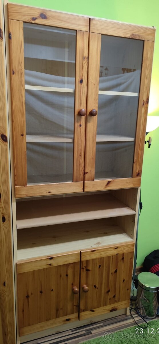 Knihovna z borovice - 2