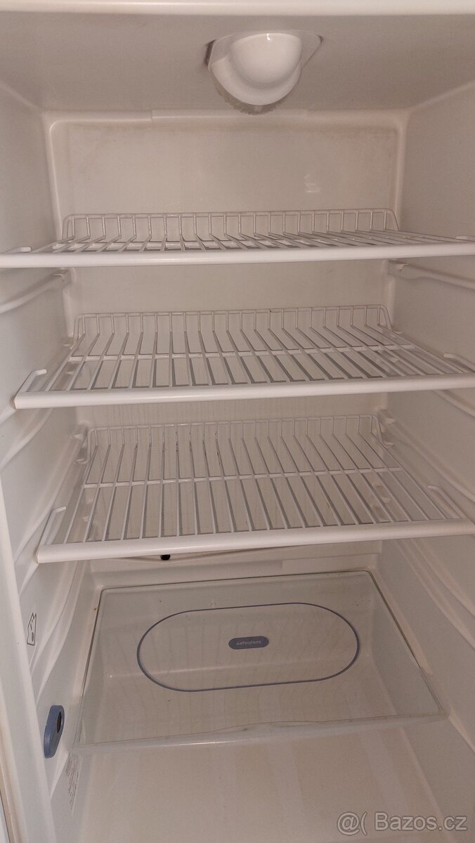 Lednička s mrazákem zdarma - 2