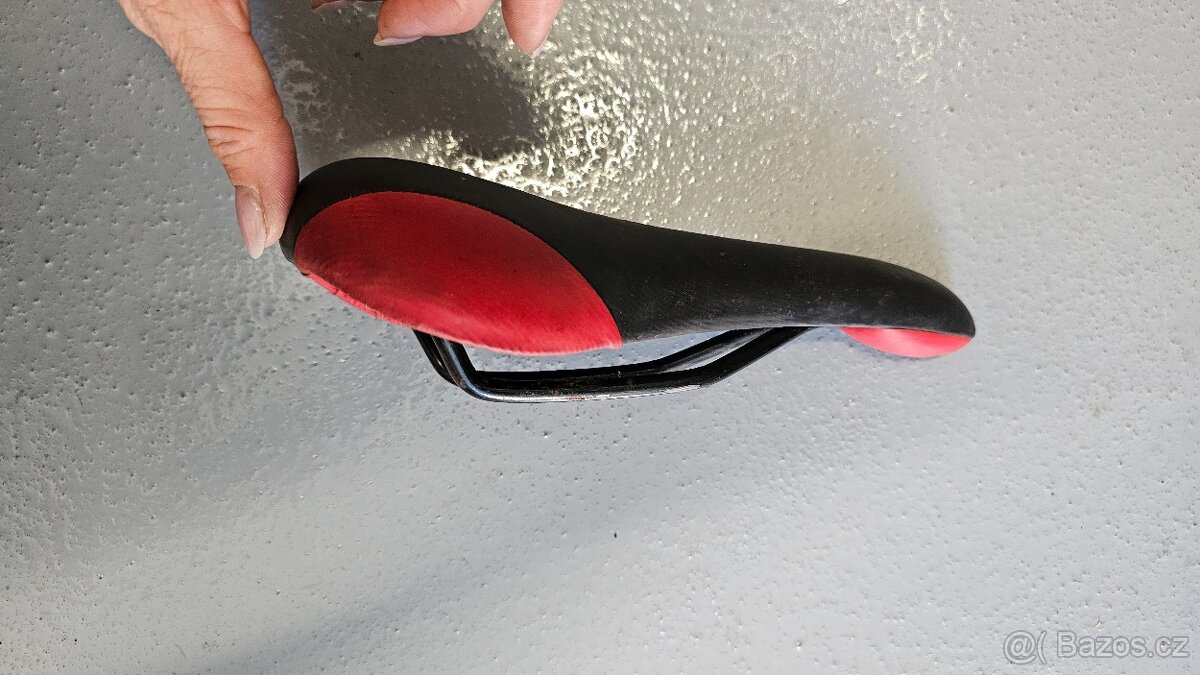 Stare sedlo na kolo - 2