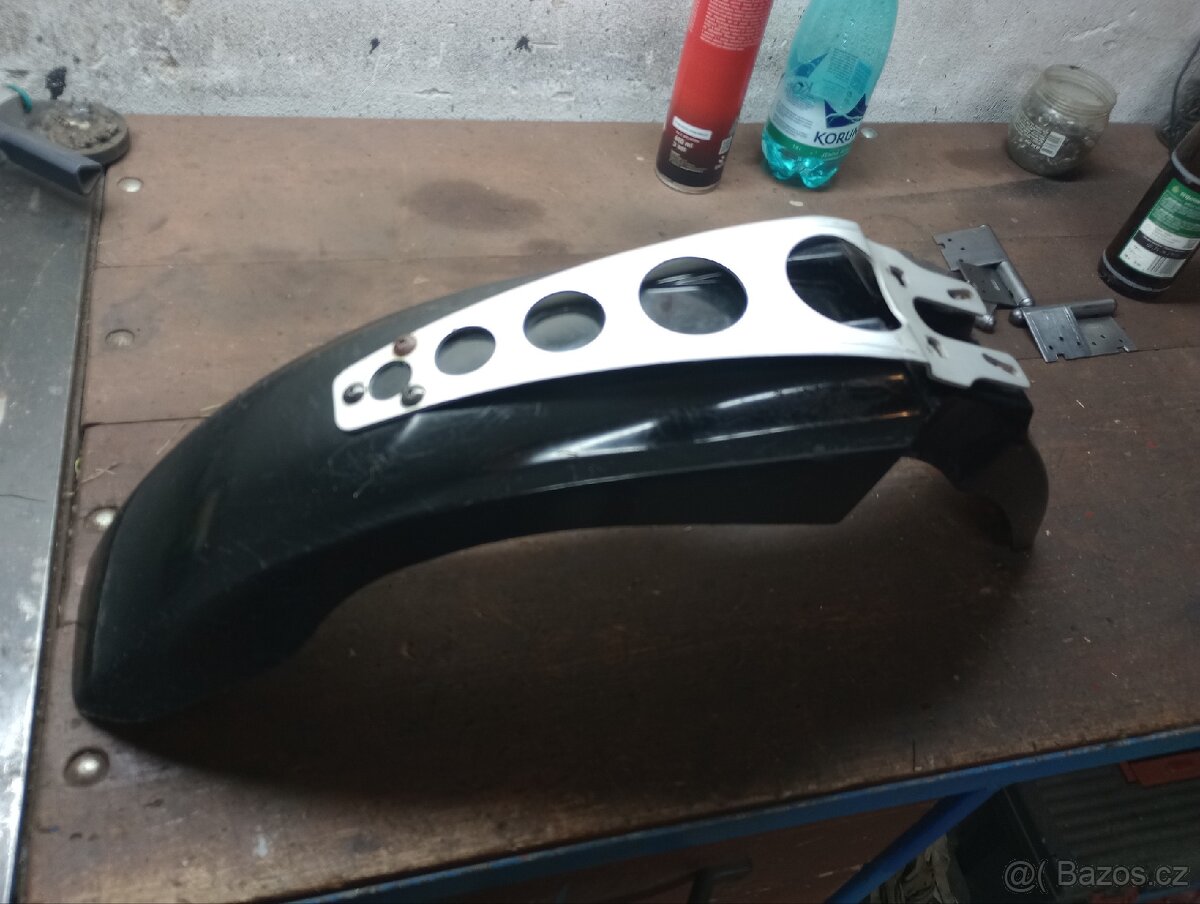 Přední blatník Yamaha XT - 2