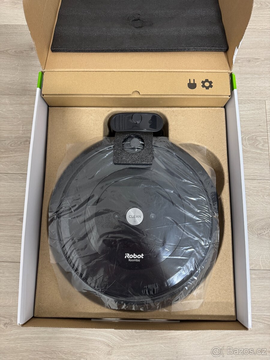 Robotický vysavač iRobot Roomba e5 - 2