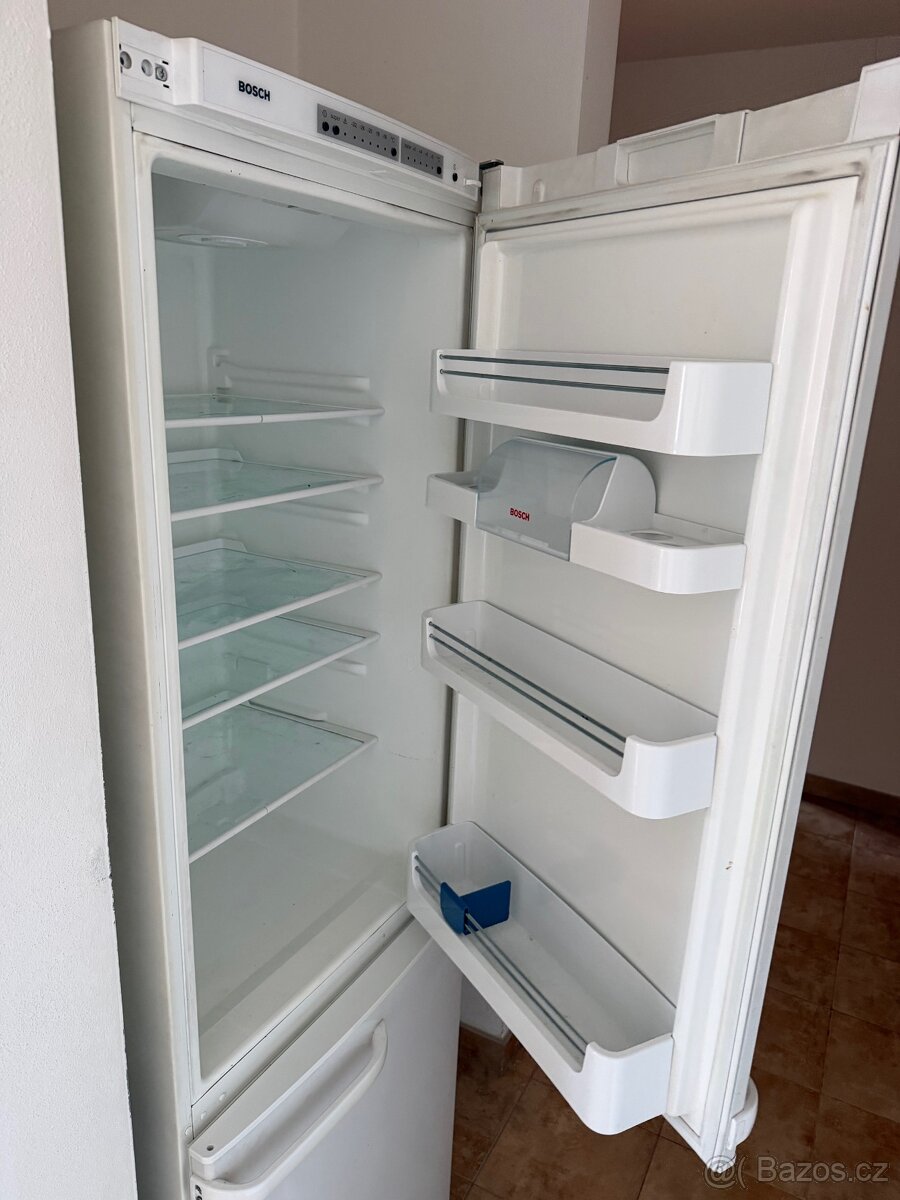 Prodám lednici s mrazákem BOSCH - 2