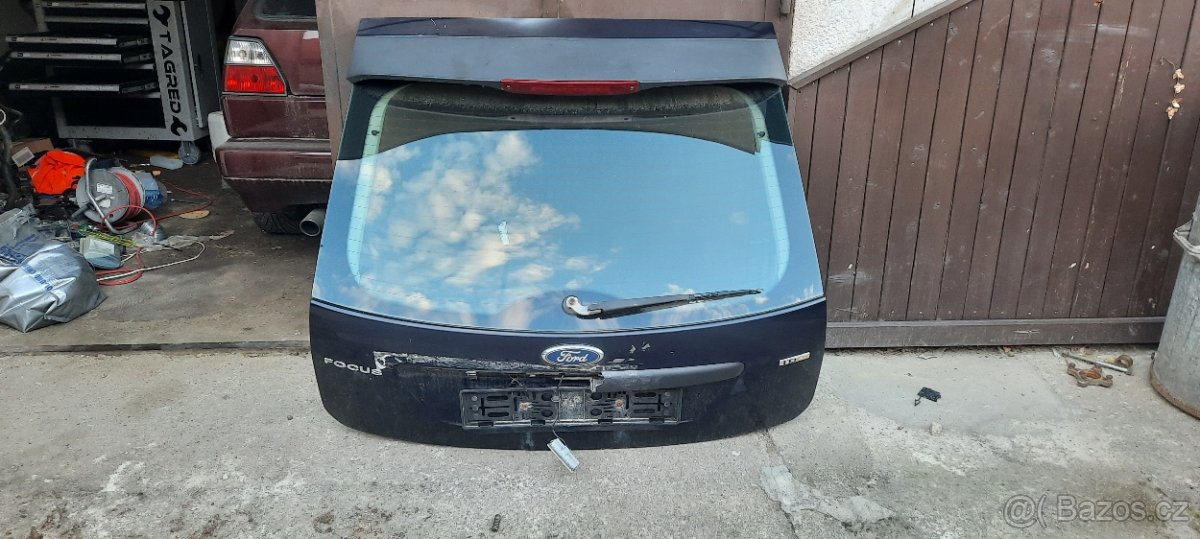 Víko kufru ford focus páté dvéře - 2