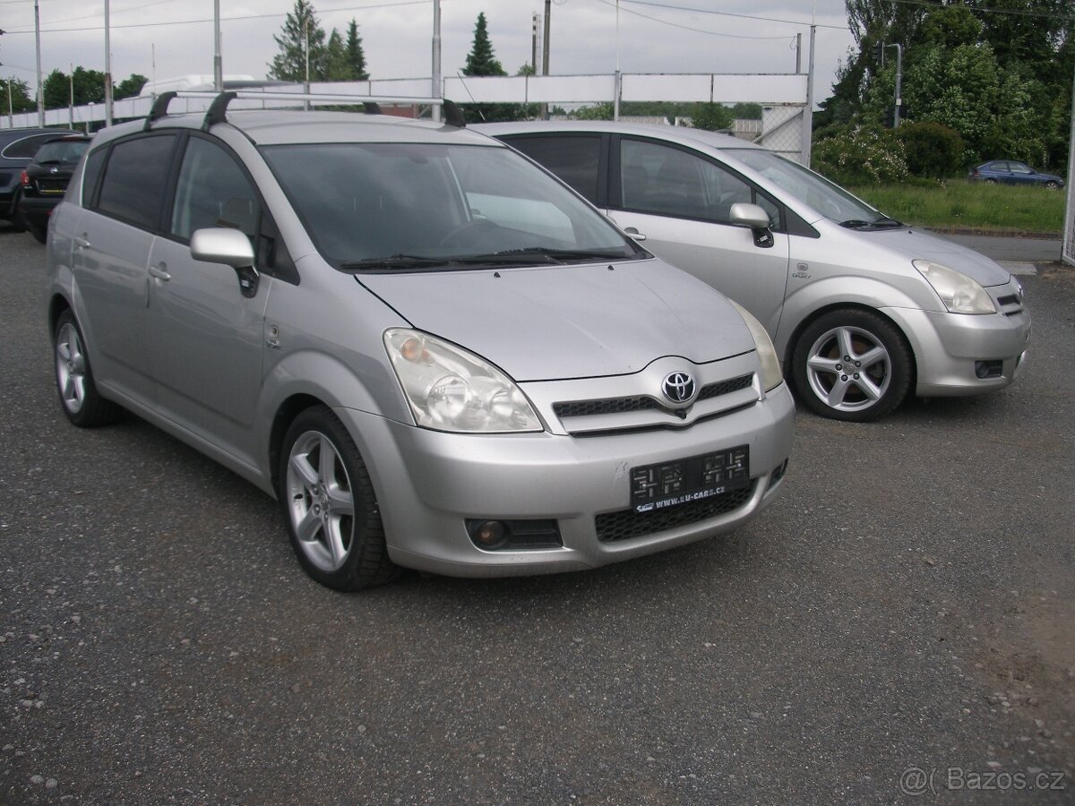 TOYOTA COROLLA VERSO 2 KUSY DOHROMADY,2.2D-4D - 2