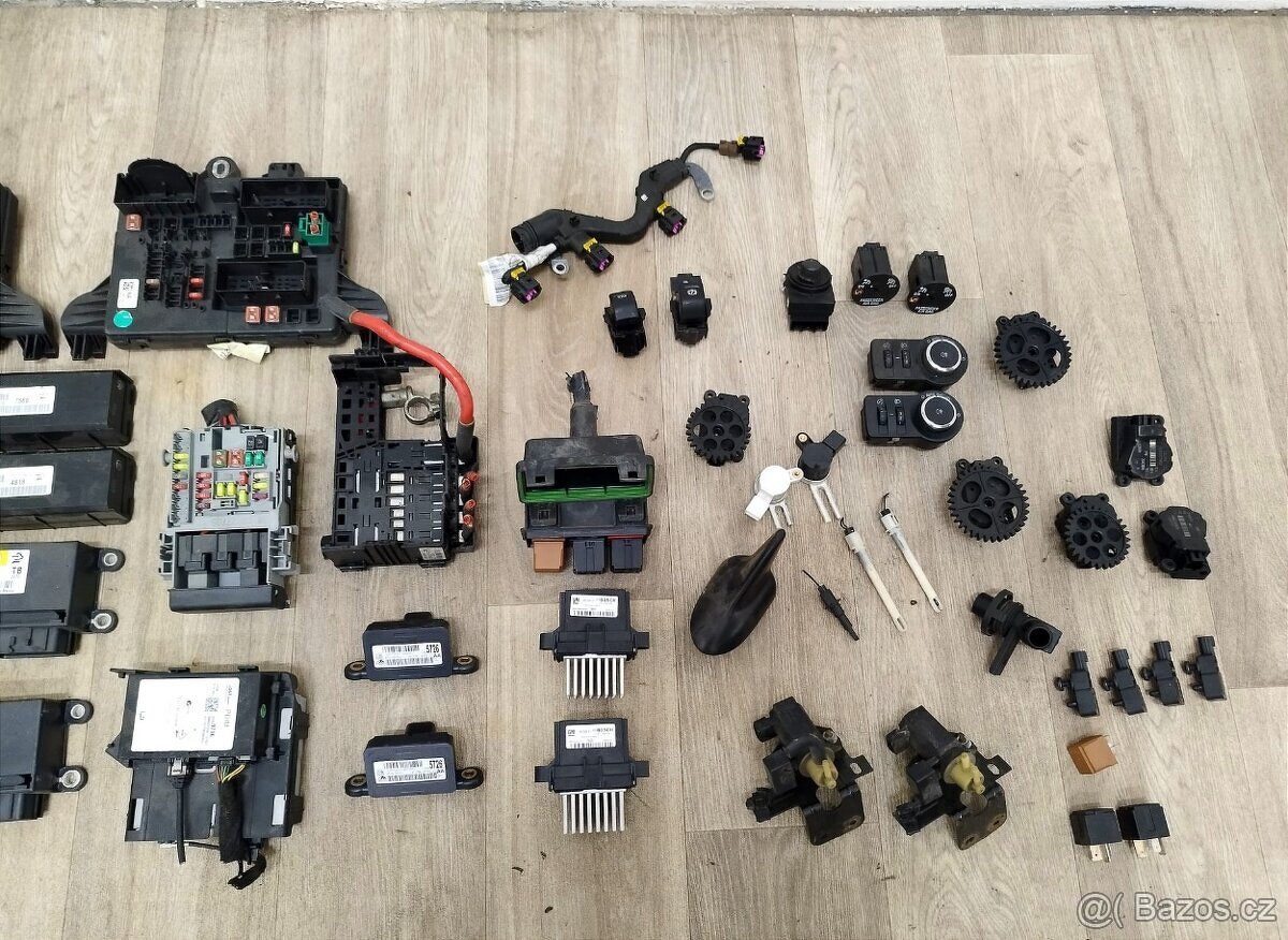 Opel Insignia 2.0 CDTI řídící jednotky,moduly, snímače - 2