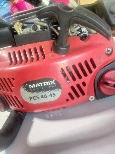 motorova pila metrix - 2